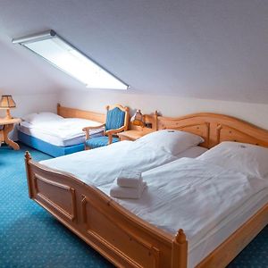 Dreibettzimmer